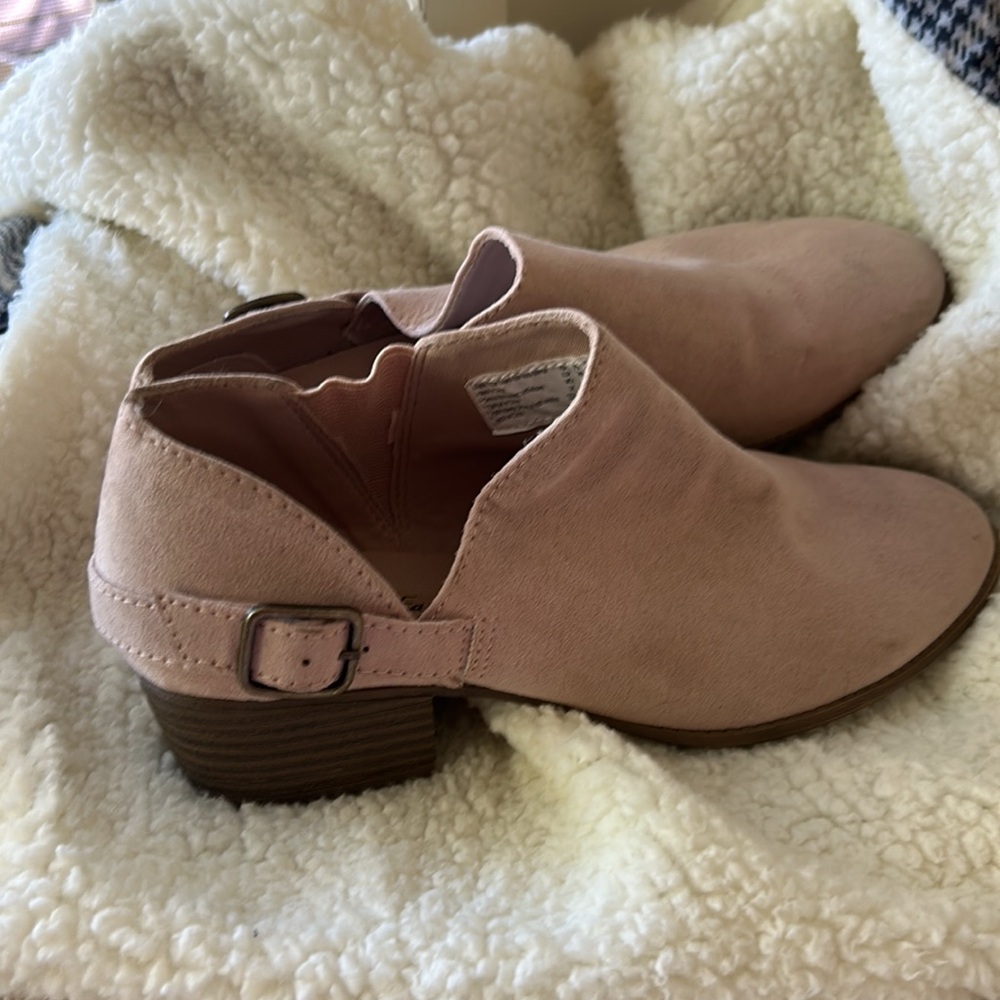 American Eagle  7.5 Ankle Boot Slip On